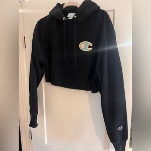 RARE Champion REVERSE WEAVE Black crop Hoodie with Logo patch